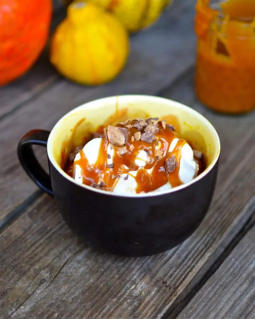 Pumpkin Mug Pie with Toffee and Caramel